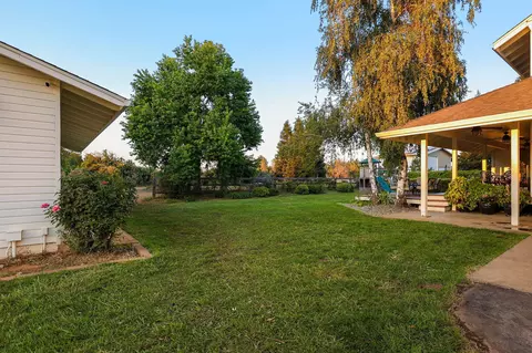 8143 Green Acres Ln, Redding, CA 96002 photo 52