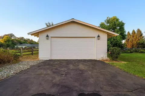 8143 Green Acres Ln, Redding, CA 96002 photo 49