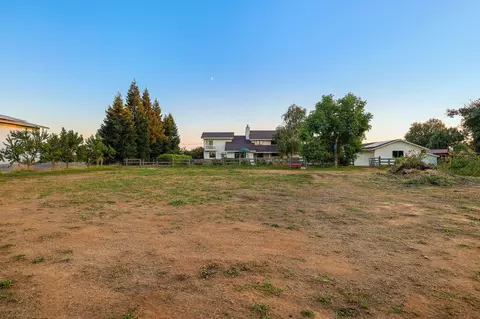 8143 Green Acres Ln, Redding, CA 96002 photo 58