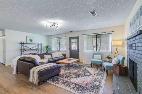 Living - 2750 Potts Ln, Redding, CA 96001 photo 1 of 15