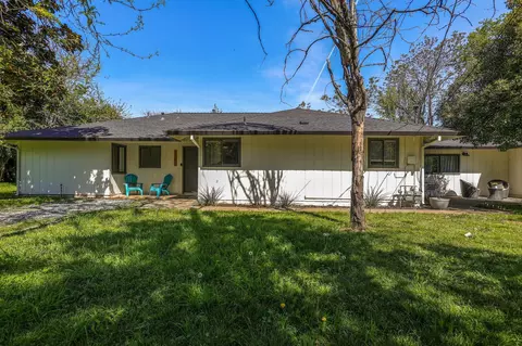 Exterior - 2750 Potts Ln, Redding, CA 96001 photo 1 of 14