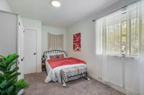 Bedroom - 2750 Potts Ln, Redding, CA 96001 photo 4 of 16