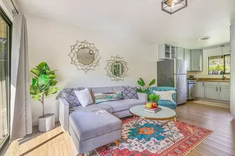 Living - 2750 Potts Ln, Redding, CA 96001 photo 3 of 15