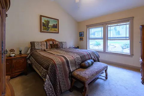 Bedroom - 2981 Lewiston Rd, Lewiston, CA 96052 photo 1 of 8