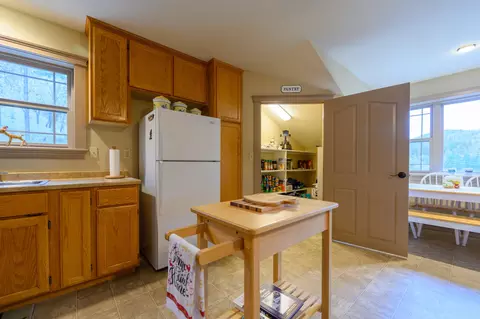Kitchen - 2981 Lewiston Rd, Lewiston, CA 96052 photo 7 of 8