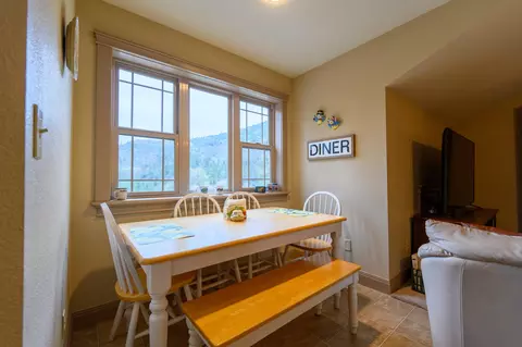 Dining - 2981 Lewiston Rd, Lewiston, CA 96052 photo 2 of 3