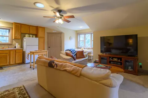 Living - 2981 Lewiston Rd, Lewiston, CA 96052 photo 5 of 8
