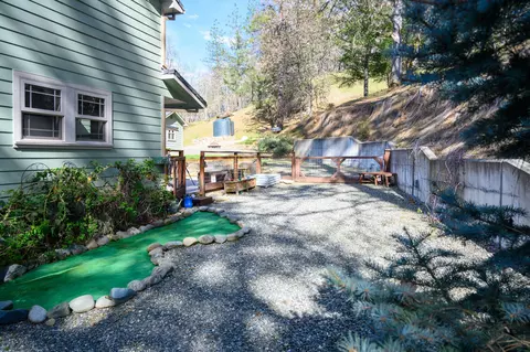 Exterior - 2981 Lewiston Rd, Lewiston, CA 96052 photo 11 of 12
