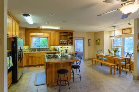 Kitchen - 2981 Lewiston Rd, Lewiston, CA 96052 photo 1 of 8