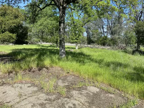 6548 Oak St, Anderson, CA 96007 photo 3