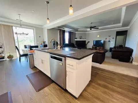 Kitchen - 936 Katmai Pl, Redding, CA 96001 photo 3 of 3