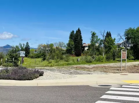 Exterior - 936 Katmai Pl, Redding, CA 96001 photo 12 of 12