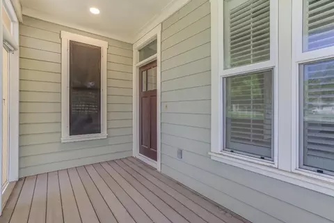 Exterior - 2899 Lanning Ave, Redding, CA 96001 photo 4 of 10