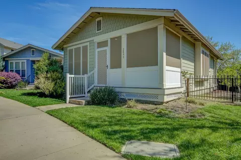 Exterior - 2899 Lanning Ave, Redding, CA 96001 photo 2 of 10
