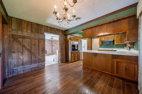 Kitchen - 1908 Meadowbrook Dr, Redding, CA 96001 photo 5 of 5
