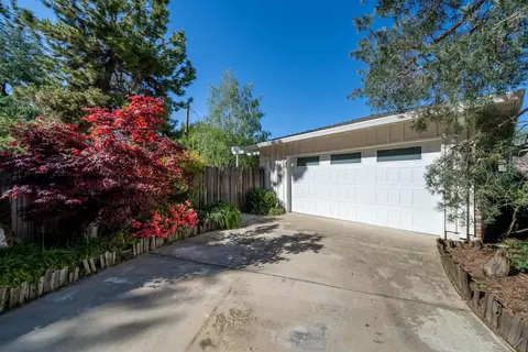 Exterior - 1908 Meadowbrook Dr, Redding, CA 96001 photo 3 of 19