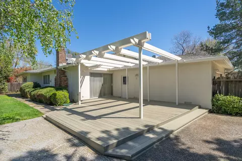 Exterior - 1908 Meadowbrook Dr, Redding, CA 96001 photo 11 of 19