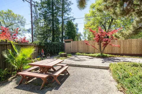 Exterior - 1908 Meadowbrook Dr, Redding, CA 96001 photo 7 of 19