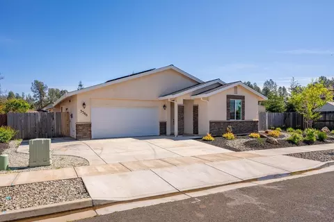 3386 Lemurian Rd, Redding, CA 96002 photo 2