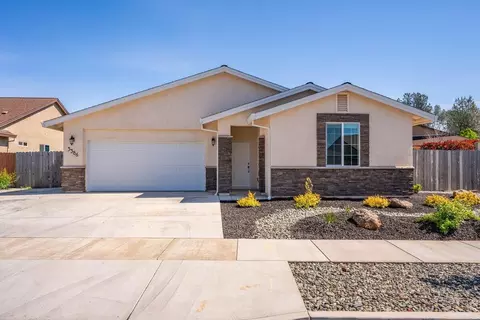 3386 Lemurian Rd, Redding, CA 96002
