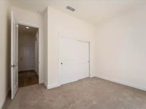 Bedroom - 5430 Pajaro Pkwy, Redding, CA 96002 photo 4 of 4
