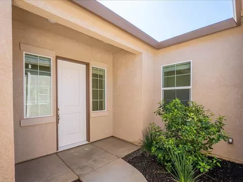 Exterior - 5430 Pajaro Pkwy, Redding, CA 96002 photo 3 of 5