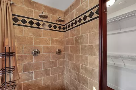 Bath - 266 Mora Ct, Redding, CA 96003 photo 3 of 9