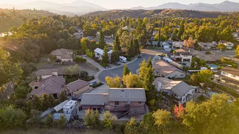 View/Area - 266 Mora Ct, Redding, CA 96003 photo 9 of 12
