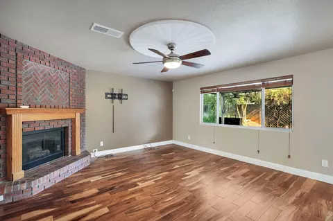 Living - 266 Mora Ct, Redding, CA 96003 photo 1 of 4