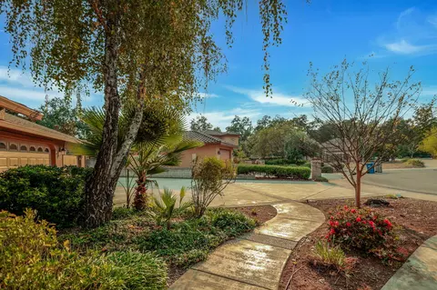 Exterior - 266 Mora Ct, Redding, CA 96003 photo 24 of 28
