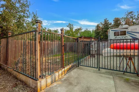 Exterior - 266 Mora Ct, Redding, CA 96003 photo 11 of 28