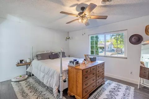 Bedroom - 3949 Oro St, Redding, CA 96001 photo 2 of 2