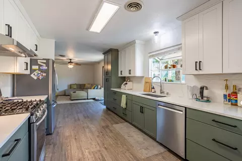 Kitchen - 3949 Oro St, Redding, CA 96001 photo 1 of 4
