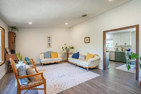 Living - 3949 Oro St, Redding, CA 96001 photo 1 of 3
