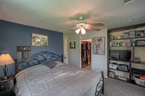 Bedroom - 1471 3rd St, Anderson, CA 96007 photo 4 of 7
