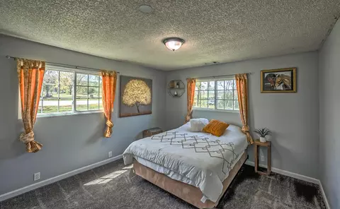 Bedroom - 1471 3rd St, Anderson, CA 96007 photo 6 of 7