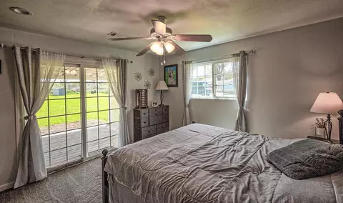 Bedroom - 1471 3rd St, Anderson, CA 96007 photo 1 of 7