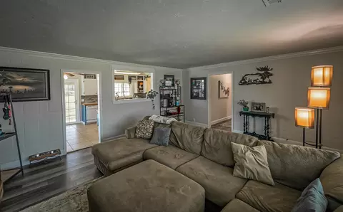 Living - 1471 3rd St, Anderson, CA 96007 photo 3 of 4