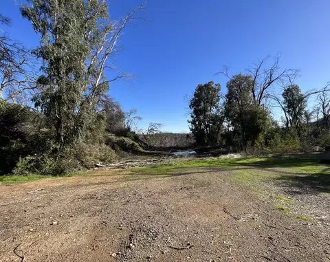 11085 Iron Mountain Rd, Redding, CA 96001 photo 3