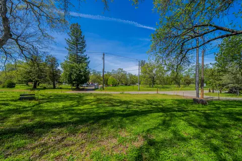 20505 Alta Vista Way, Redding, CA 96003 photo 7