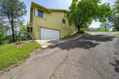 Exterior - 22057 Loop Dr, Redding, CA 96003 photo 4 of 13