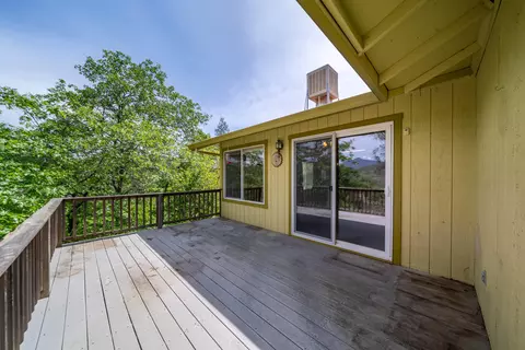 Exterior - 22057 Loop Dr, Redding, CA 96003 photo 11 of 13