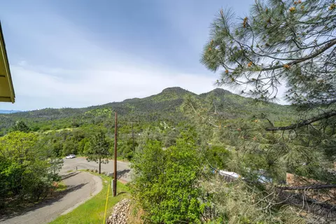 View/Area - 22057 Loop Dr, Redding, CA 96003 photo 5 of 9