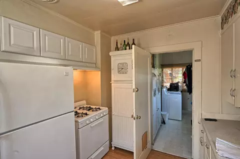 Kitchen - 620 Orchard Estates Dr, Redding, CA 96001 photo 2 of 4