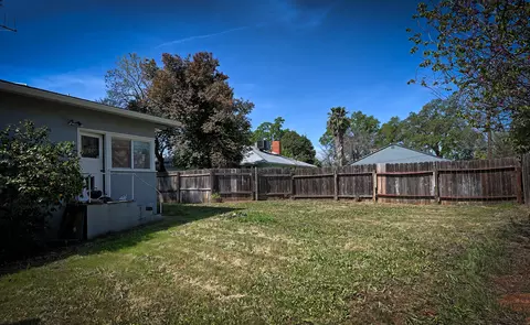 Exterior - 620 Orchard Estates Dr, Redding, CA 96001 photo 4 of 12