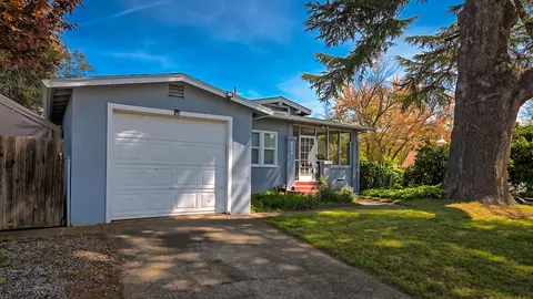 Exterior - 620 Orchard Estates Dr, Redding, CA 96001 photo 7 of 12