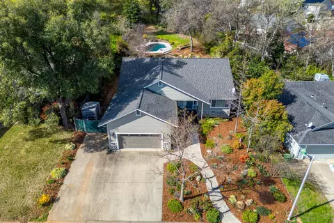 1918 Kinvarra Way, Redding, CA 96001