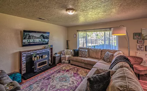 Living - 630 Orchard Estates Dr, Redding, CA 96001 photo 3 of 4