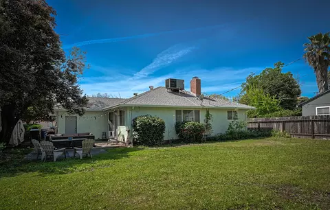Exterior - 630 Orchard Estates Dr, Redding, CA 96001 photo 6 of 10