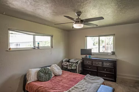 Bedroom - 630 Orchard Estates Dr, Redding, CA 96001 photo 4 of 9